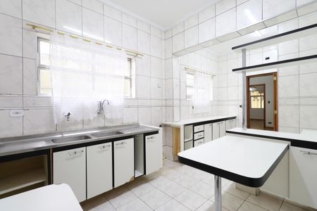 Casa para alugar com 230m², 4 quartos e 3 vagasCozinha 