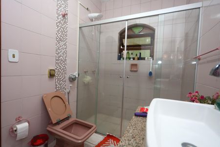 Apartamento à venda com 380m², 3 quartos e 5 vagas Apartamento à venda com 380m², 3 quartos e 5 vagasBanheiro da Suíte 1