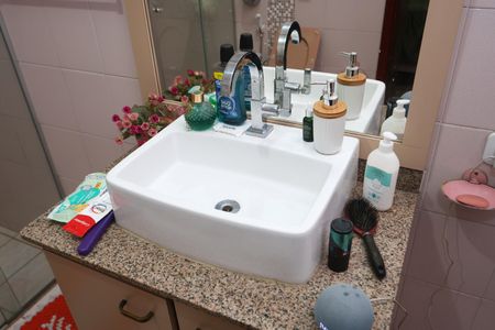 Apartamento à venda com 380m², 3 quartos e 5 vagas Apartamento à venda com 380m², 3 quartos e 5 vagasBanheiro da Suíte 1