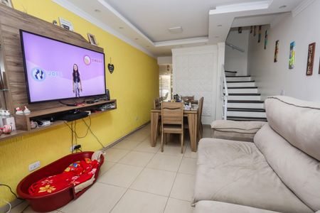 Casa à venda com 125m², 2 quartos e 1 vaga Casa à venda com 125m², 2 quartos e 1 vagaSala