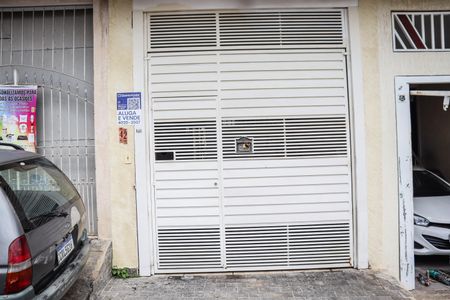 Casa à venda com 125m², 2 quartos e 1 vaga Casa à venda com 125m², 2 quartos e 1 vagaFachada da Casa com placa