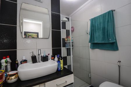 Casa à venda com 125m², 2 quartos e 1 vaga Casa à venda com 125m², 2 quartos e 1 vagaBanheiro