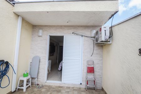 Casa à venda com 125m², 2 quartos e 1 vaga Casa à venda com 125m², 2 quartos e 1 vagaVaranda do Quarto