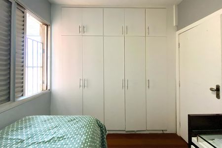 Apartamento à venda com 180m², 4 quartos e 2 vagas Apartamento à venda com 180m², 4 quartos e 2 vagasQuarto 2