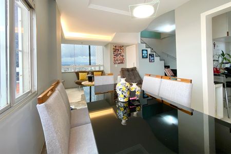 Apartamento à venda com 180m², 4 quartos e 2 vagas Apartamento à venda com 180m², 4 quartos e 2 vagasSala