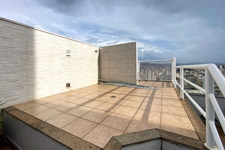 Apartamento à venda com 180m², 4 quartos e 2 vagas Apartamento à venda com 180m², 4 quartos e 2 vagasCobertura