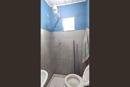 Banheiro  de casa à venda com 3 quartos, 56m² em Vila Nova Mazzei, São Paulo