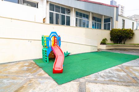 Apartamento à venda com 52m², 2 quartos e 2 vagas Apartamento à venda com 52m², 2 quartos e 2 vagasÁrea comum - Playground