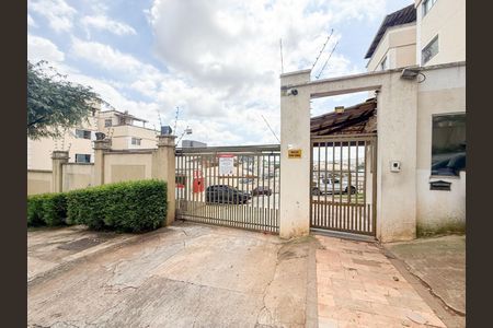 Apartamento para alugar com 65m², 2 quartos e 1 vagaFachada