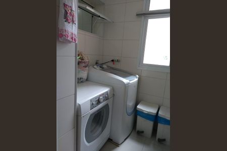 Apartamento à venda com 77m², 3 quartos e 1 vaga Apartamento à venda com 77m², 3 quartos e 1 vagaÁrea de serviço