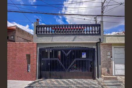 Fachada de casa para alugar com 4 quartos, 219m² em Jardim Stetel, Santo André