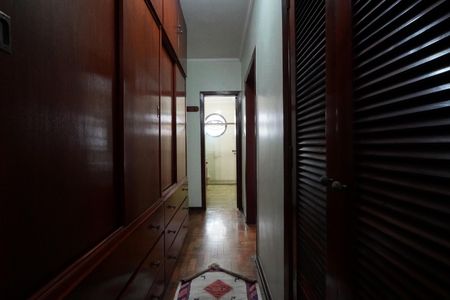 Casa à venda com 240m², 3 quartos e 3 vagasSuíte