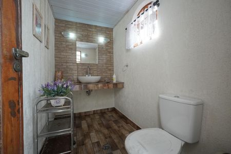 Casa à venda com 240m², 3 quartos e 3 vagasLavabo 2