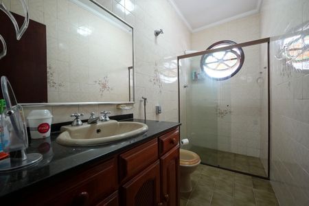Casa à venda com 240m², 3 quartos e 3 vagasSuíte