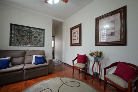 Casa à venda com 240m², 3 quartos e 3 vagasSala de TV