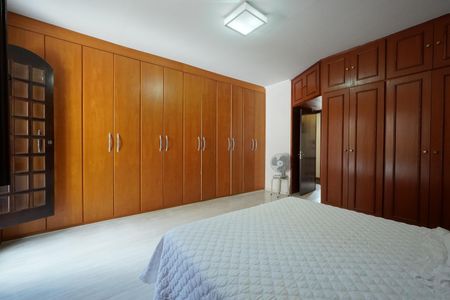 Casa à venda com 240m², 3 quartos e 3 vagasSuíte Principal
