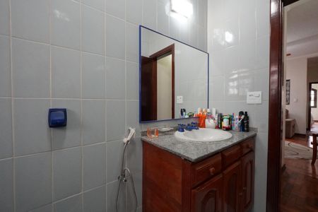 Casa à venda com 240m², 3 quartos e 3 vagasBanheiro