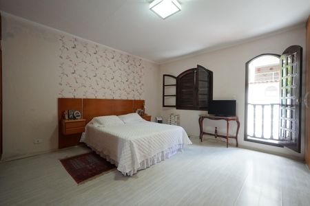 Casa à venda com 240m², 3 quartos e 3 vagasSuíte Principal
