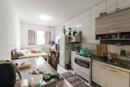 Sala - Cozinha de casa para alugar com 1 quarto, 200m² em Conjunto Residencial José Bonifácio, São Paulo