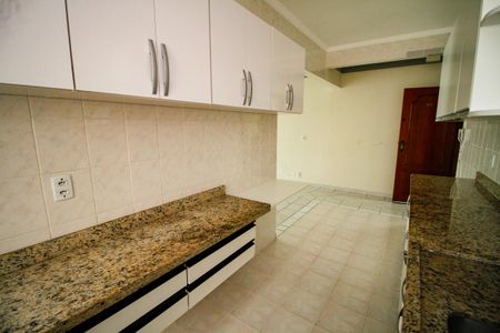 Cozinha de apartamento para alugar com 2 quartos, 80m² em Aviação, Praia Grande