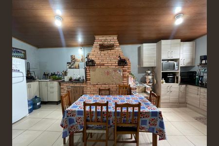 Casa à venda com 214m², 3 quartos e 4 vagas