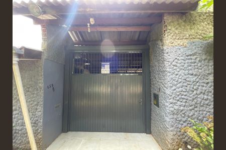 Casa à venda com 214m², 3 quartos e 4 vagas Casa à venda com 214m², 3 quartos e 4 vagasPlaca Cod.GOFG-227