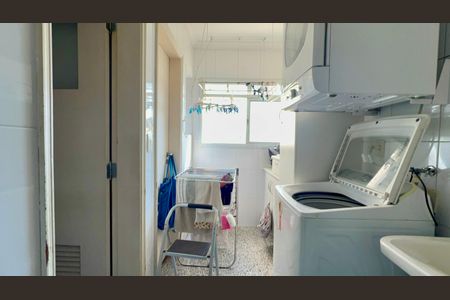 Apartamento à venda com 105m², 2 quartos e 2 vagasÁrea de Serviço