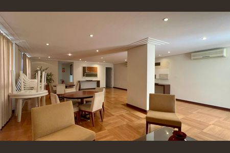 Apartamento à venda com 105m², 2 quartos e 2 vagasSalão de Festas