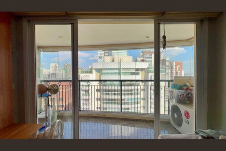 Apartamento à venda com 105m², 2 quartos e 2 vagasVaranda