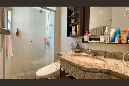 Apartamento à venda com 105m², 2 quartos e 2 vagasBanheiro da Suíte