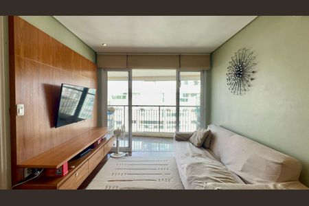 Apartamento à venda com 105m², 2 quartos e 2 vagasSala de TV