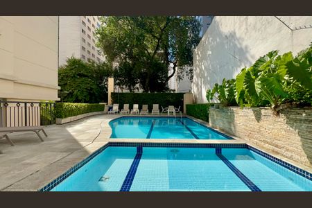 Apartamento à venda com 105m², 2 quartos e 2 vagasPiscina