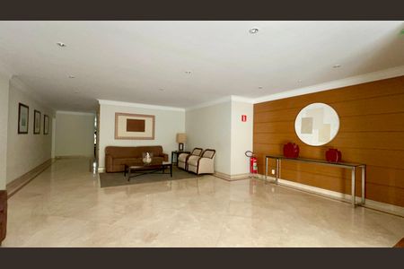 Apartamento à venda com 105m², 2 quartos e 2 vagasHall de entrada