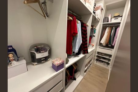 Apartamento para alugar com 89m², 3 quartos e 2 vagas Apartamento para alugar com 89m², 3 quartos e 2 vagasCloset da suíte