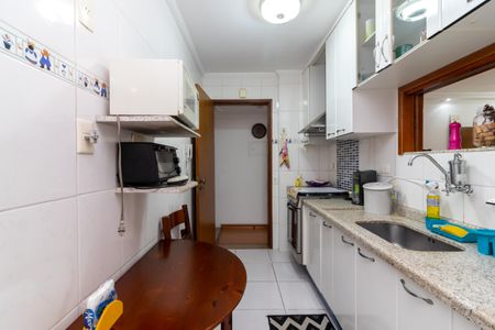 Apartamento à venda com 65m², 2 quartos e 1 vagaCozinha