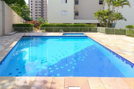 Apartamento à venda com 65m², 2 quartos e 1 vagaÁrea comum - Piscina