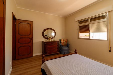 Casa para alugar com 118m², 2 quartos e 2 vagasQuarto