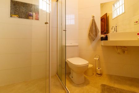 Casa para alugar com 118m², 2 quartos e 2 vagasBanheiro da Suíte