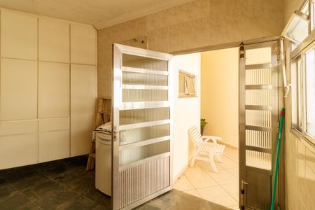 Casa para alugar com 118m², 2 quartos e 2 vagasÁrea de Serviço