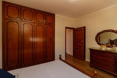 Casa para alugar com 118m², 2 quartos e 2 vagasQuarto