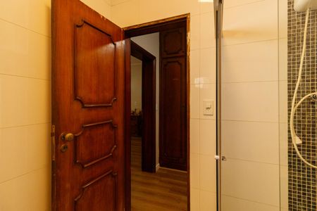 Casa para alugar com 118m², 2 quartos e 2 vagasBanheiro da Suíte