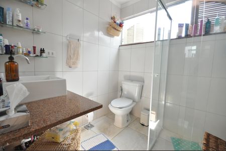Casa à venda com 120m², 2 quartos e 1 vagaBanheiro 1