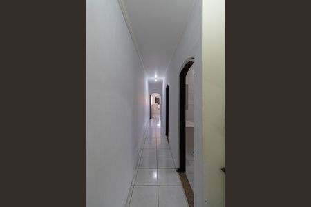 Casa à venda com 225m², 3 quartos e 2 vagasCorredor