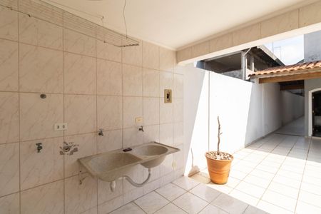 Casa à venda com 225m², 3 quartos e 2 vagasÁrea de Serviço