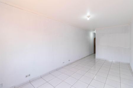 Casa à venda com 225m², 3 quartos e 2 vagasSuíte