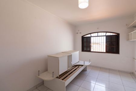 Casa à venda com 225m², 3 quartos e 2 vagasQuarto 1