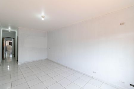 Casa à venda com 225m², 3 quartos e 2 vagasSuíte