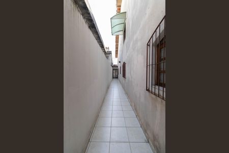 Casa à venda com 225m², 3 quartos e 2 vagasCorredor Lateral
