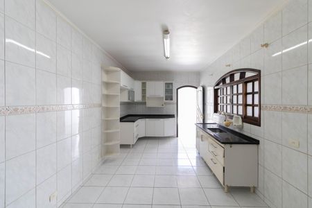 Casa à venda com 225m², 3 quartos e 2 vagasCozinha