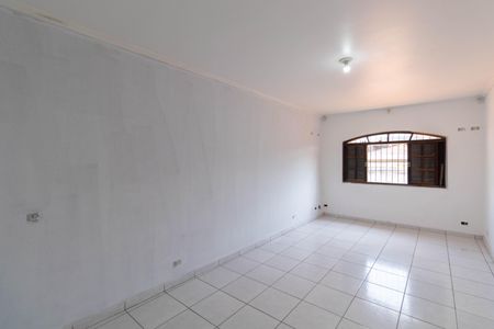 Casa à venda com 225m², 3 quartos e 2 vagasSuíte